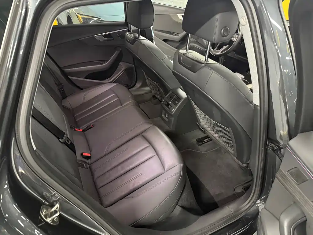 Audi A4 (Import) — миниатюра 6