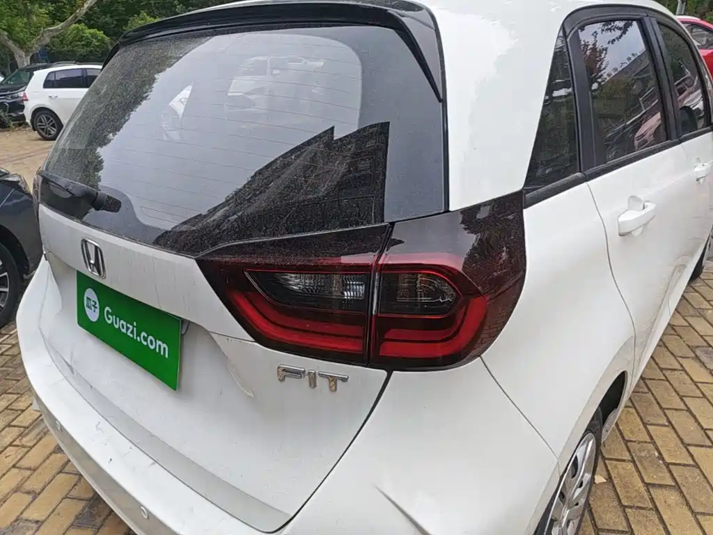 Honda Fit — миниатюра 8