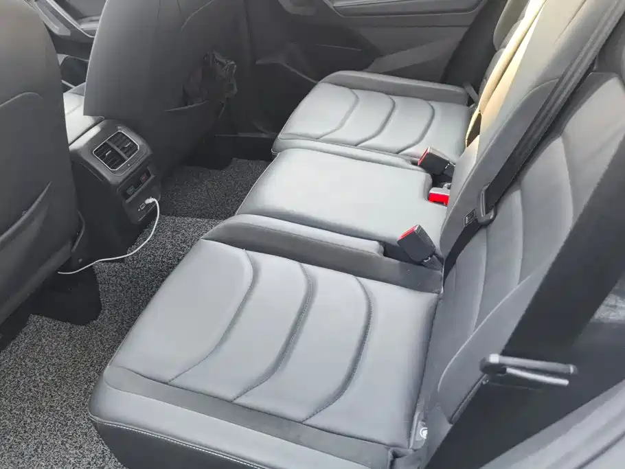 Volkswagen Tiguan L — миниатюра 11