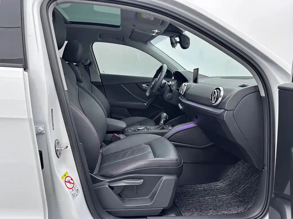 Audi Q2L — миниатюра 12