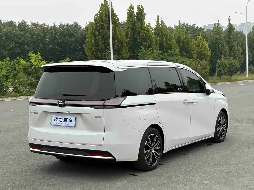 GAC Motor Trumpchi E8 PHEV — миниатюра 16