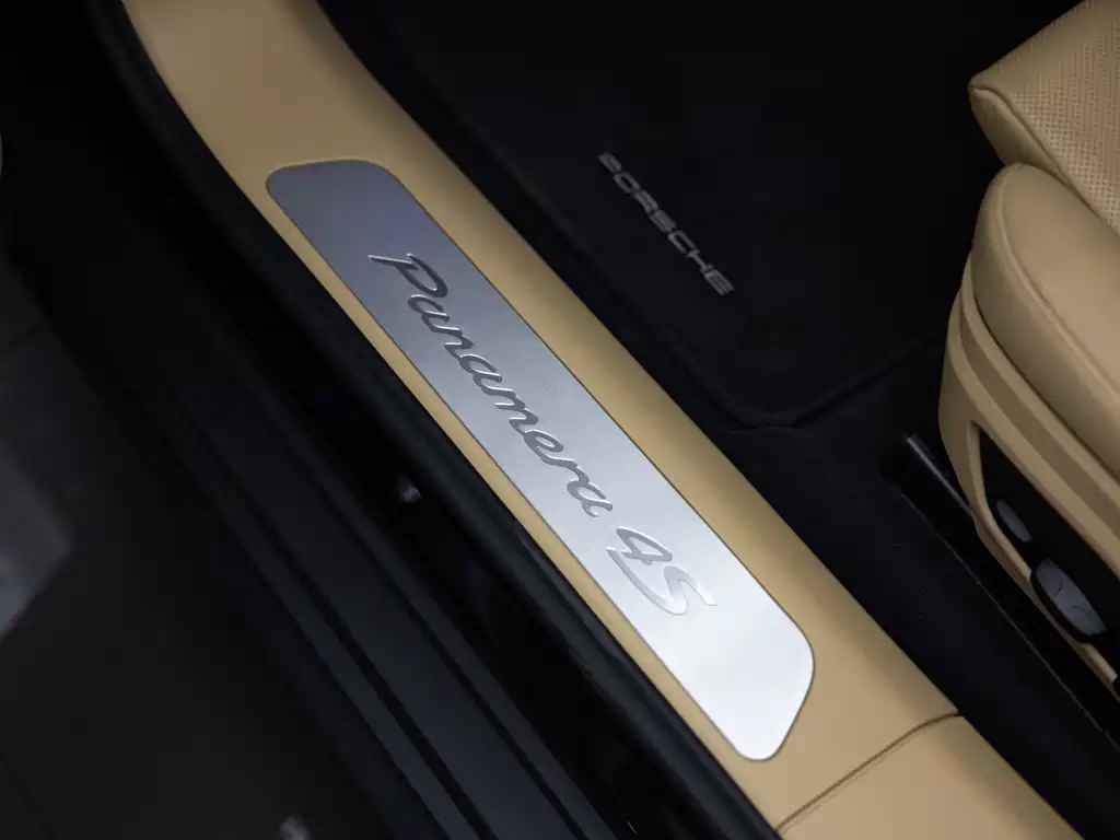 Porsche Panamera — миниатюра 18