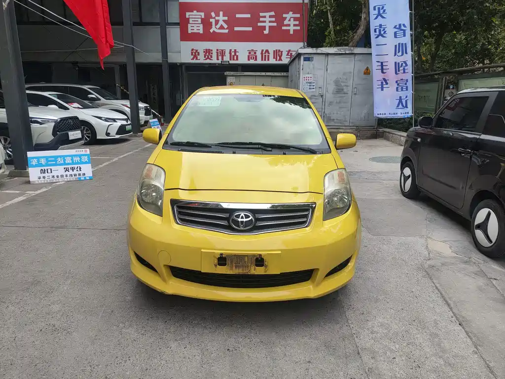 Toyota Yaris — миниатюра 2