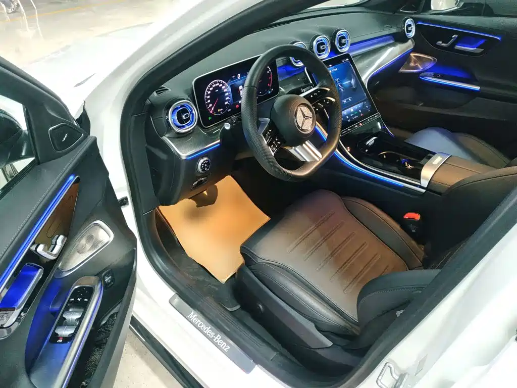 Mercedes-Benz C-Class — миниатюра 16