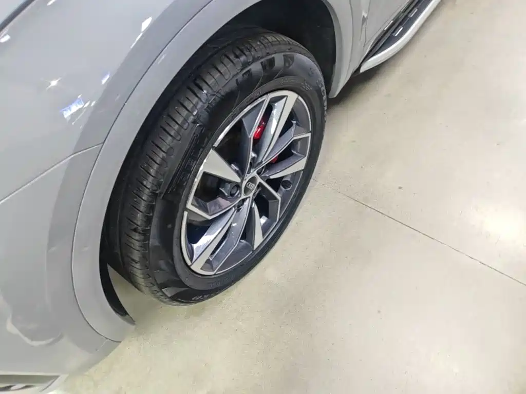 Audi Q5L — миниатюра 23