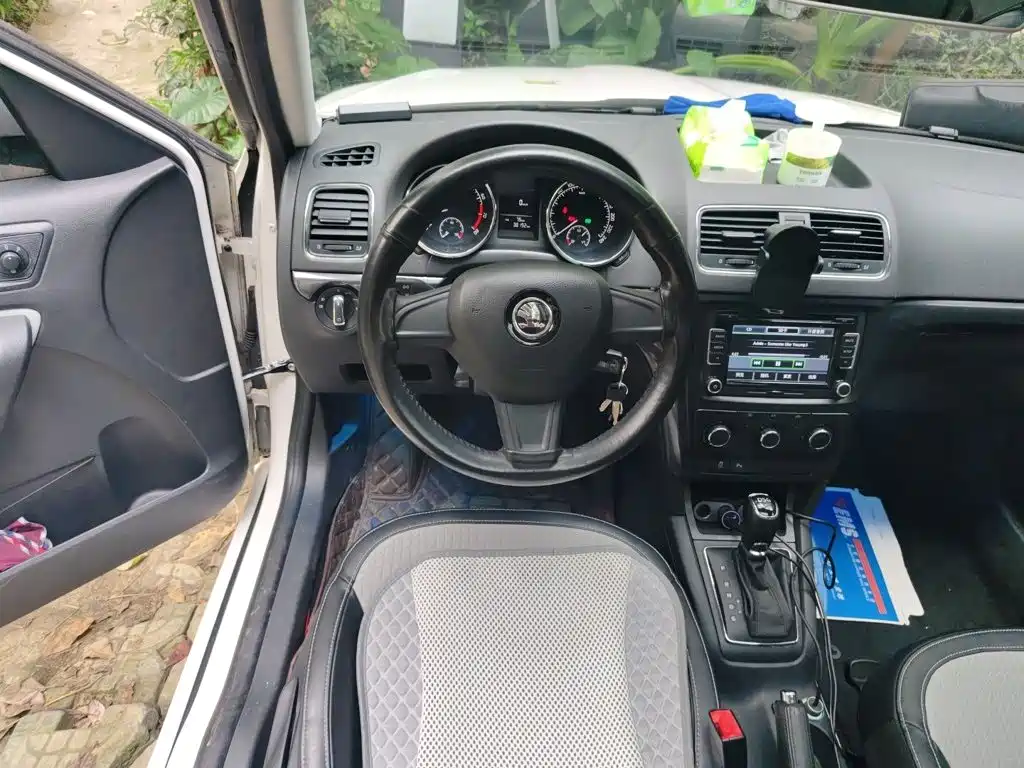 Skoda Yeti — миниатюра 13
