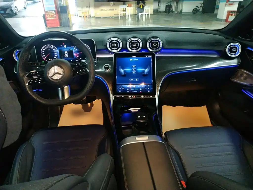 Mercedes-Benz C-Class — миниатюра 10