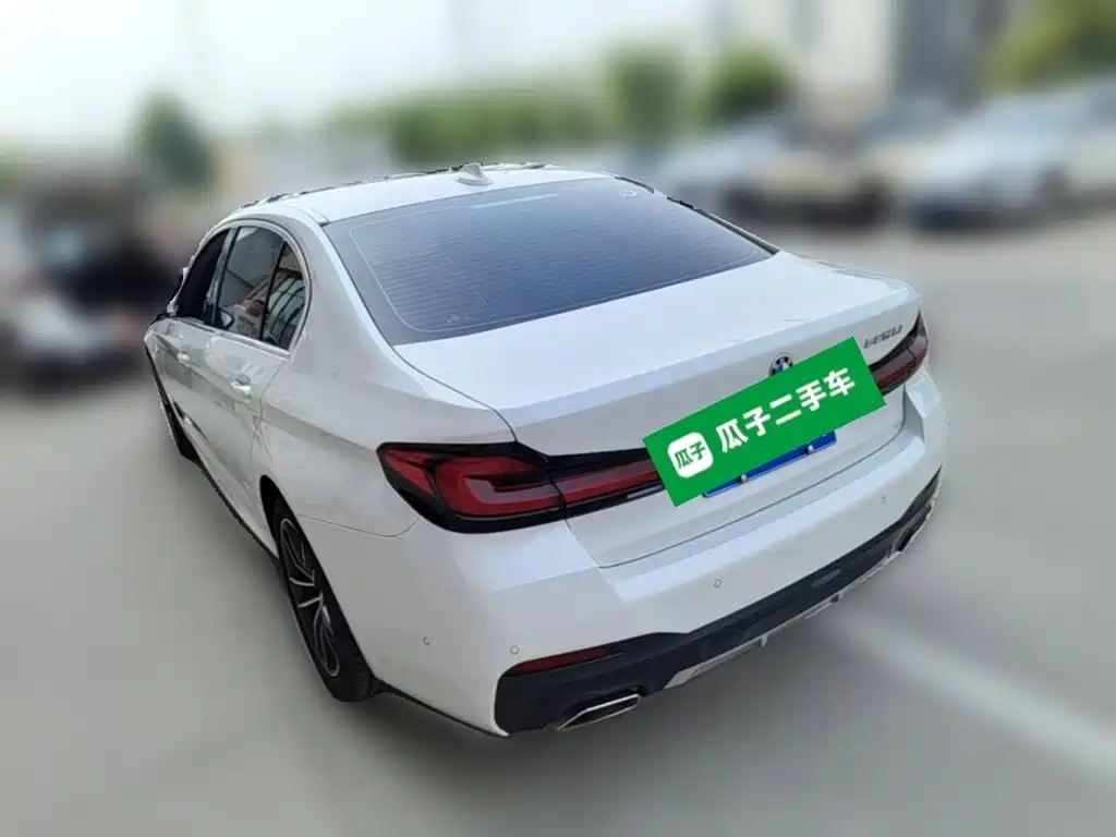 BMW 5 Series — миниатюра 7