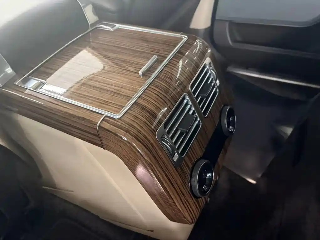 Land Rover Range Rover — миниатюра 15