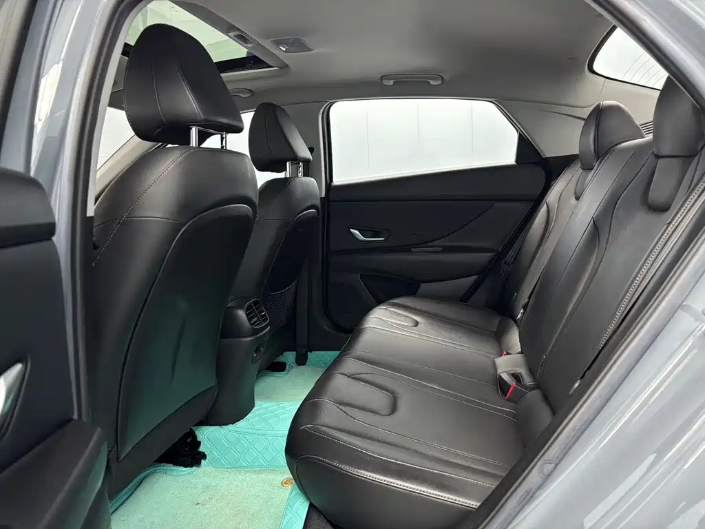 Hyundai Elantra — миниатюра 5