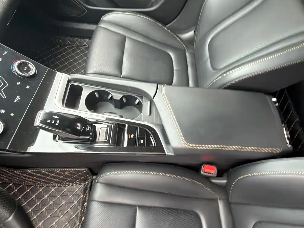 Bestune B70 — миниатюра 6