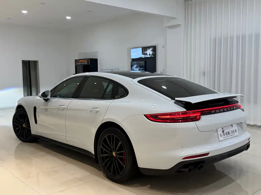 Porsche Panamera — миниатюра 17