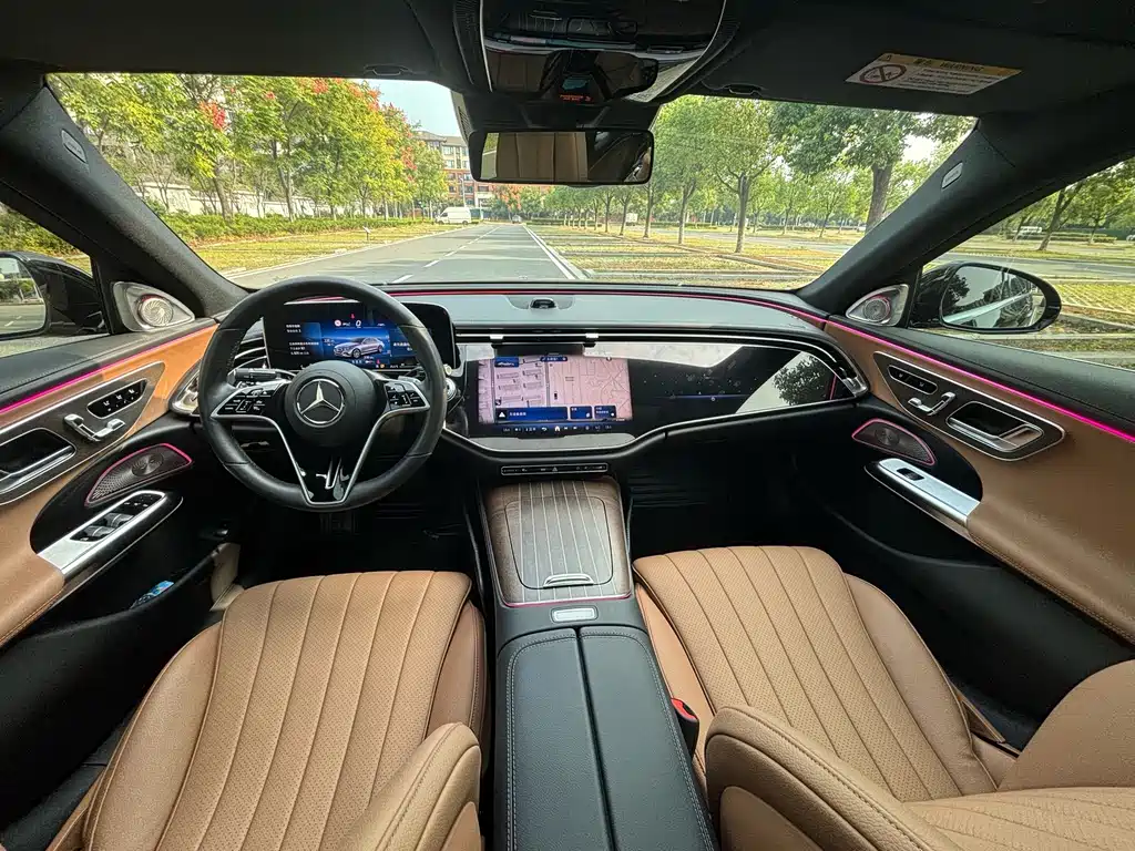 Mercedes-Benz E-Class — миниатюра 10
