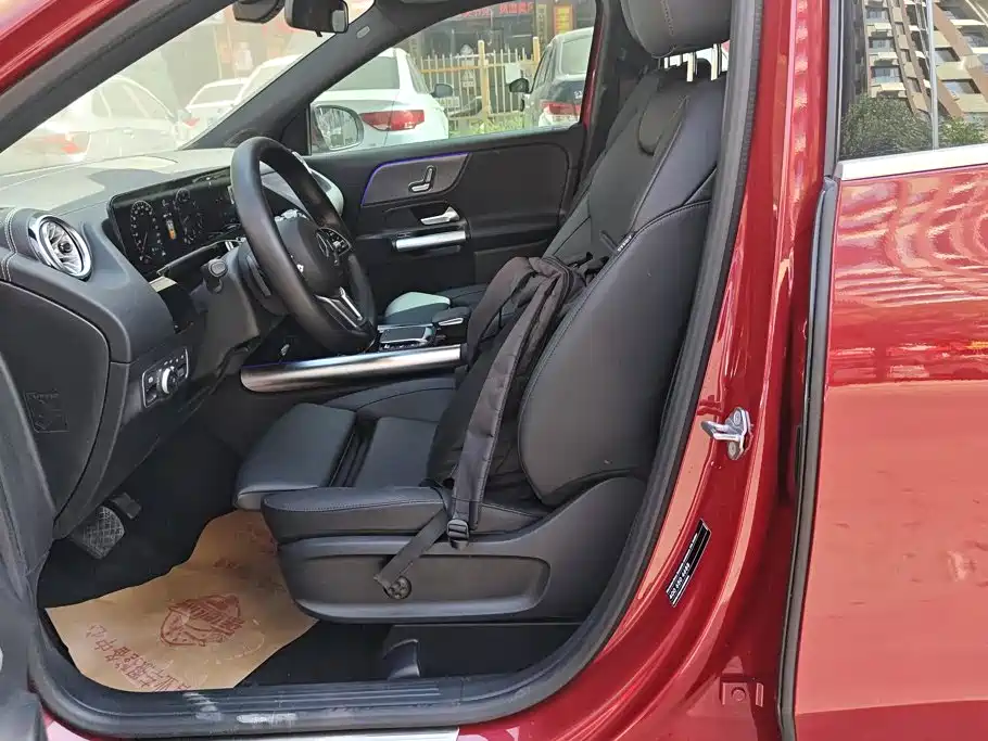 Mercedes-Benz GLA — миниатюра 9