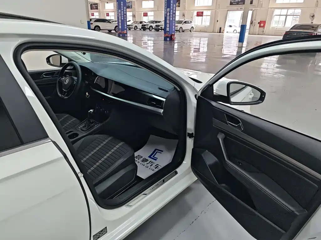 Volkswagen Lavida — миниатюра 9