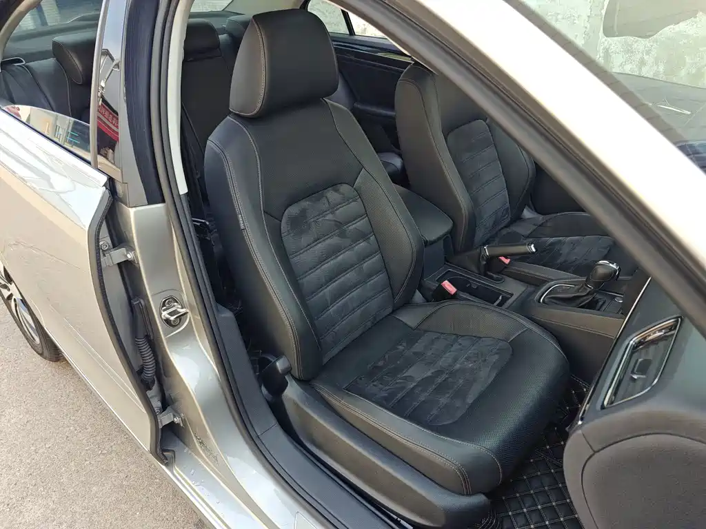 Volkswagen Sagitar — миниатюра 19