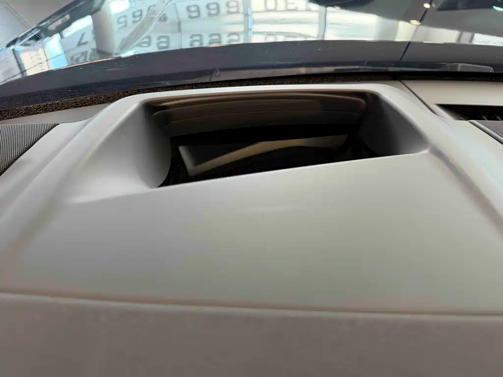 Land Rover Range Rover — миниатюра 14