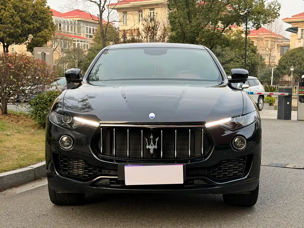 Maserati Levante — миниатюра 2