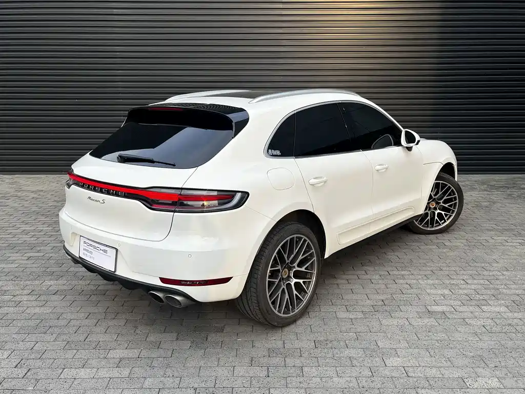 Porsche Macan — миниатюра 7