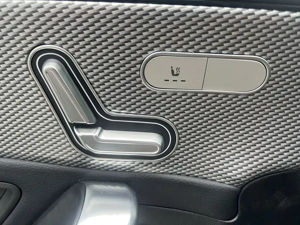 Mercedes-Benz A-Class Facelift A 180 L Sport Sedan, фото 13