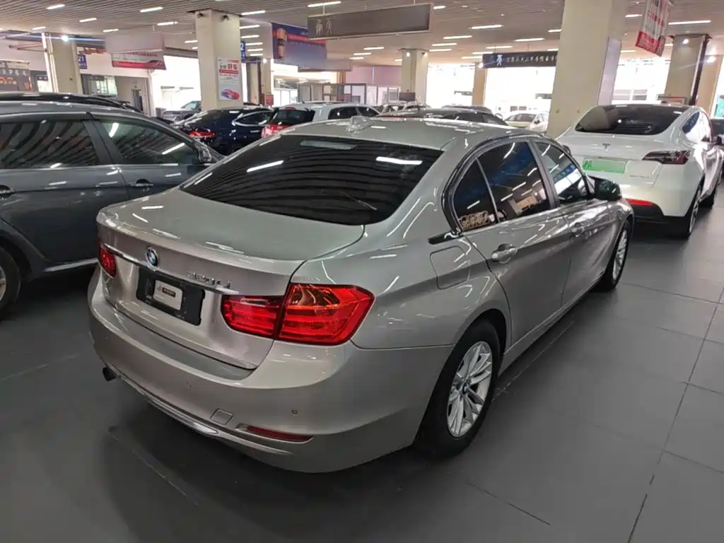 BMW 3 Series — миниатюра 7