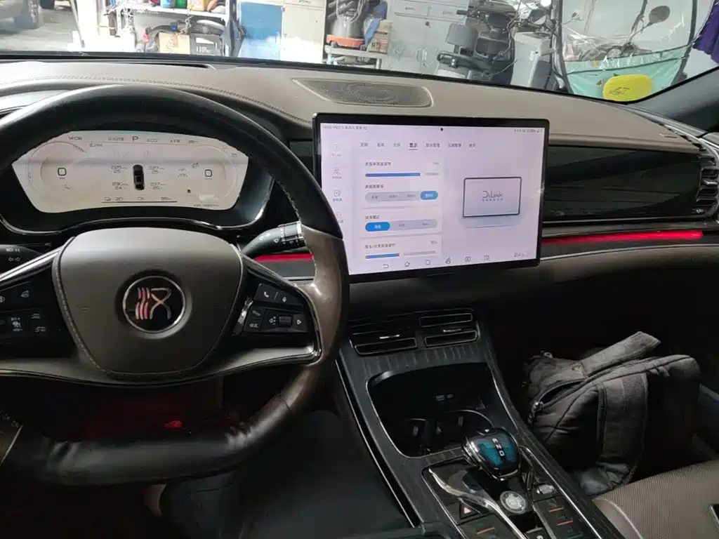 BYD Han — миниатюра 6