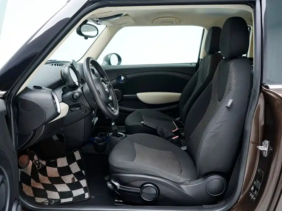 MINI Mini Clubman — миниатюра 4