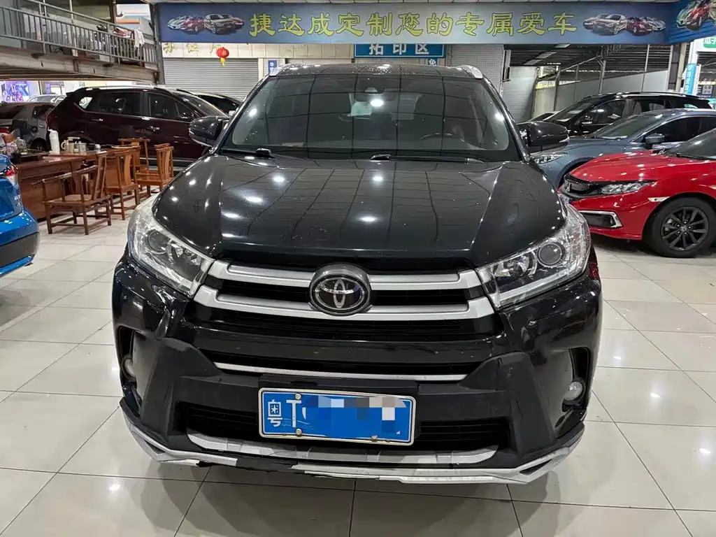 Toyota Highlander — миниатюра 2