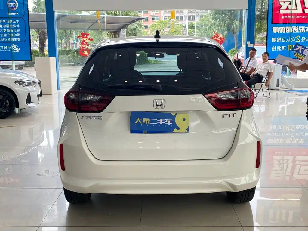 Honda Fit — миниатюра 10