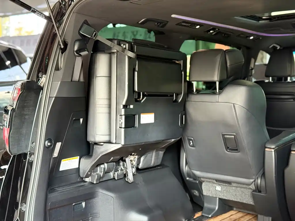 Toyota Vellfire — миниатюра 19