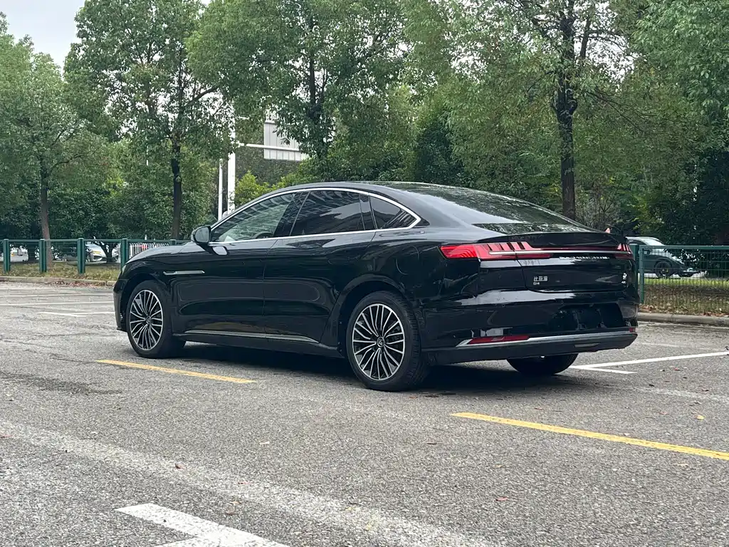 BYD Han — миниатюра 14