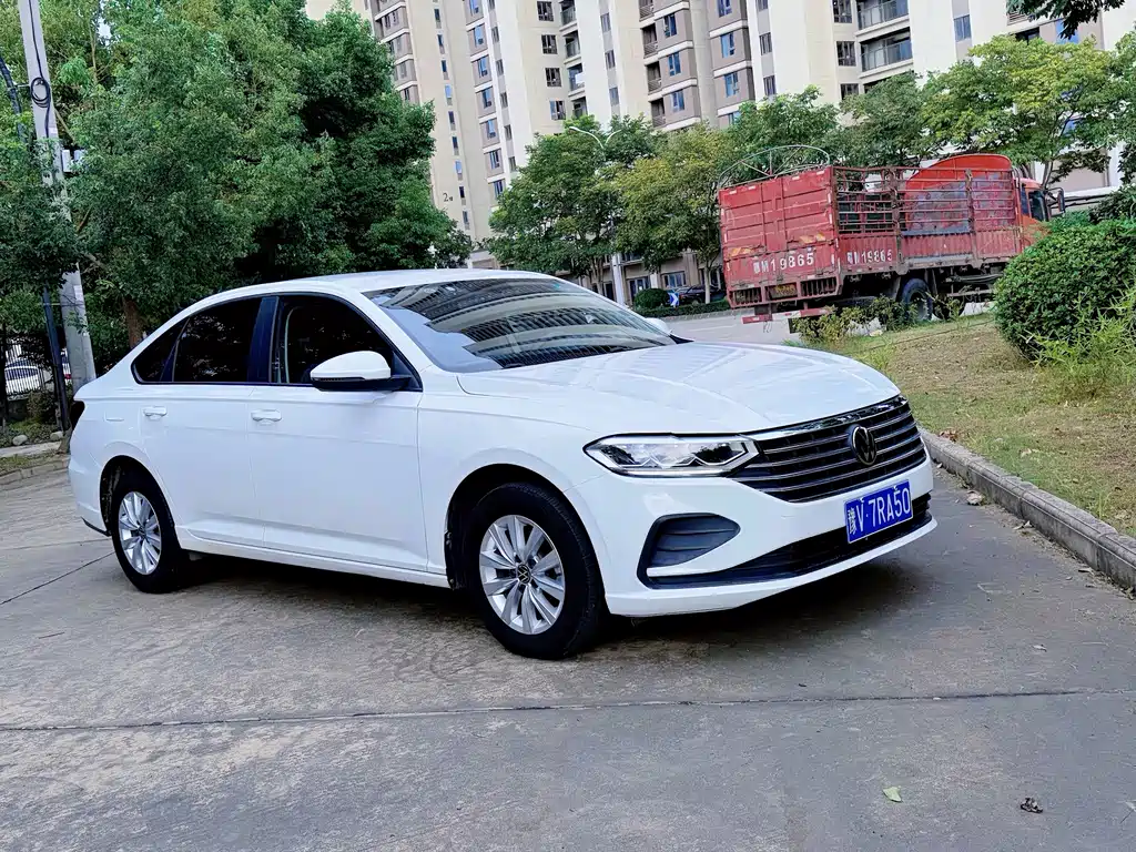 Volkswagen Lavida — миниатюра 3