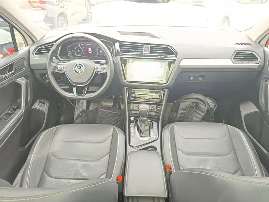 Volkswagen Tiguan L PHEV — миниатюра 10