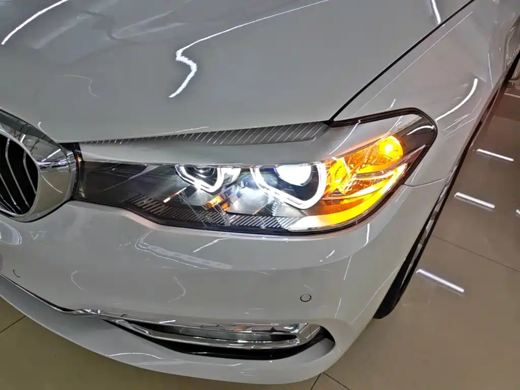 BMW 5 Series — миниатюра 24