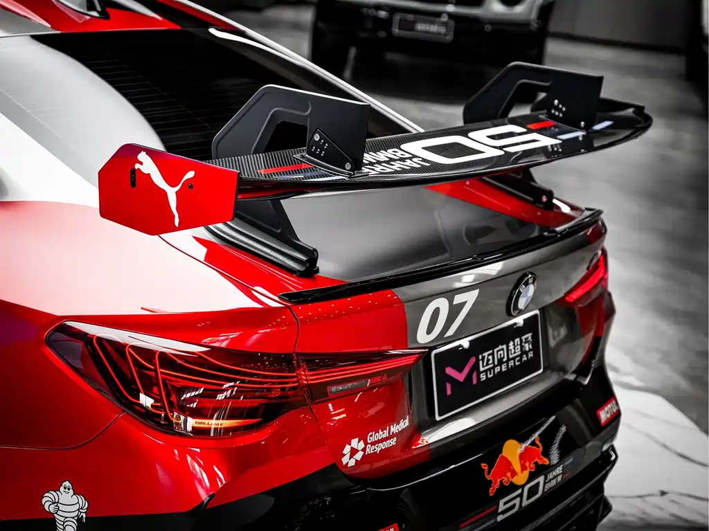 BMW M4 — миниатюра 7