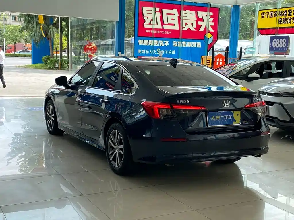 Honda Civic — миниатюра 12