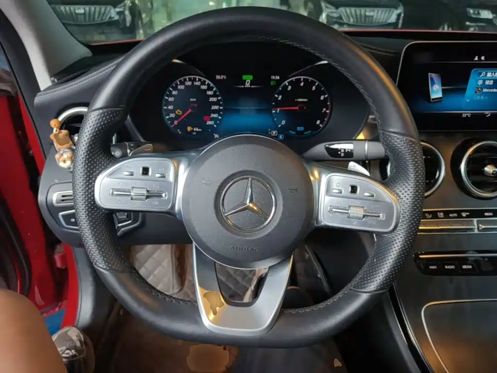 Mercedes-Benz C-Class — миниатюра 11