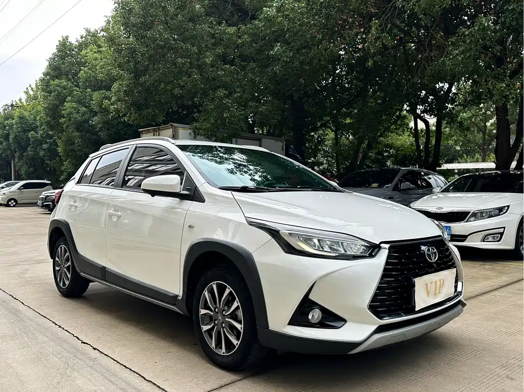 Toyota Yaris L — миниатюра 3