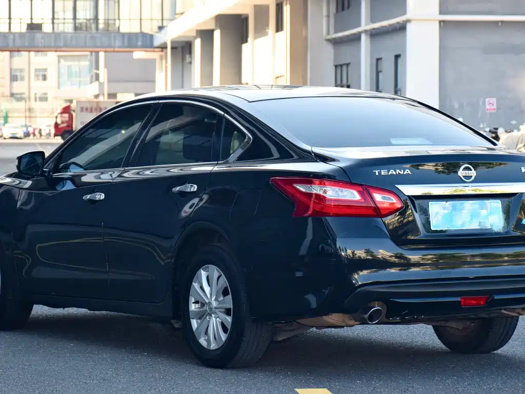 Nissan Teana — миниатюра 8