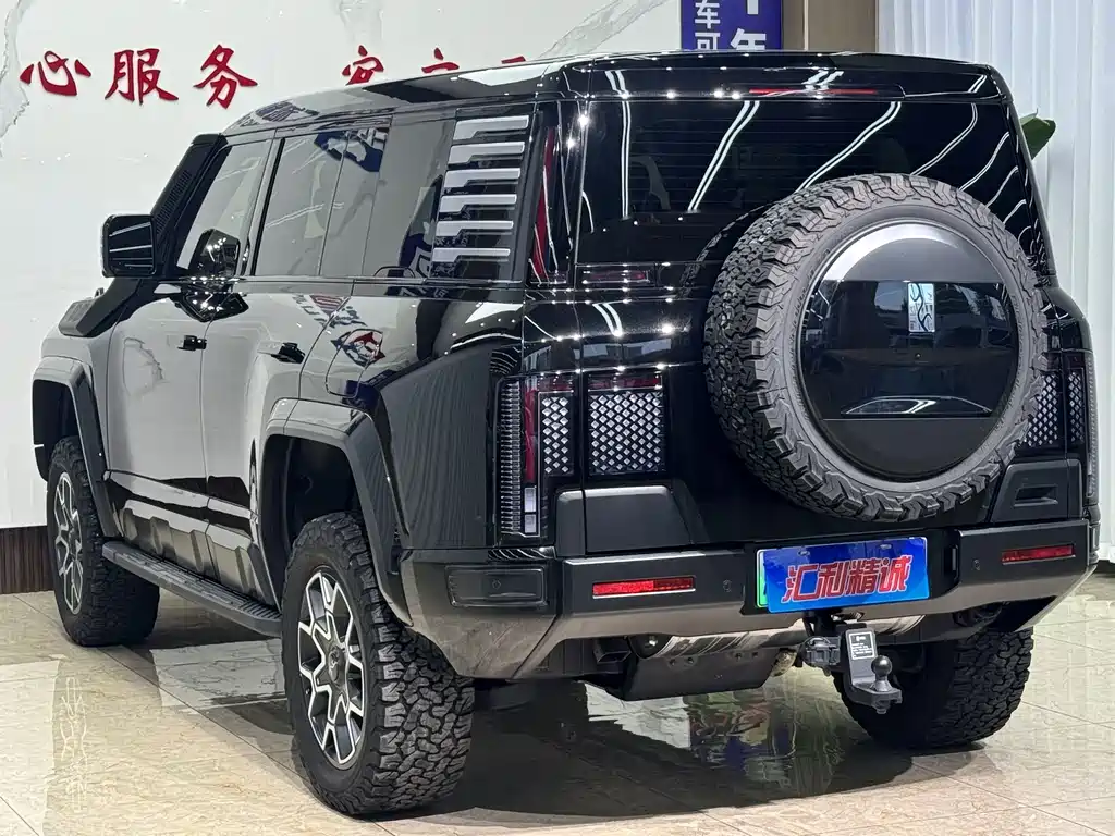 Yangwang Yangwang U8 — миниатюра 6