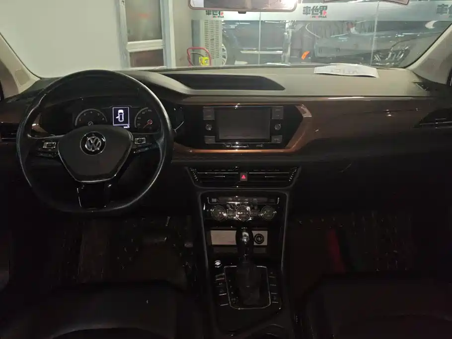 Volkswagen Tharu — миниатюра 12