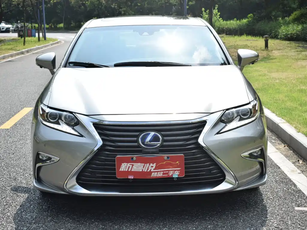 Lexus ES 2015 300h Comfort