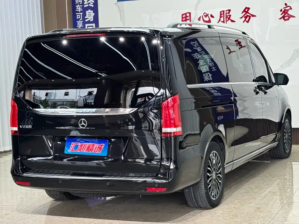 Mercedes-Benz V-Class — миниатюра 6