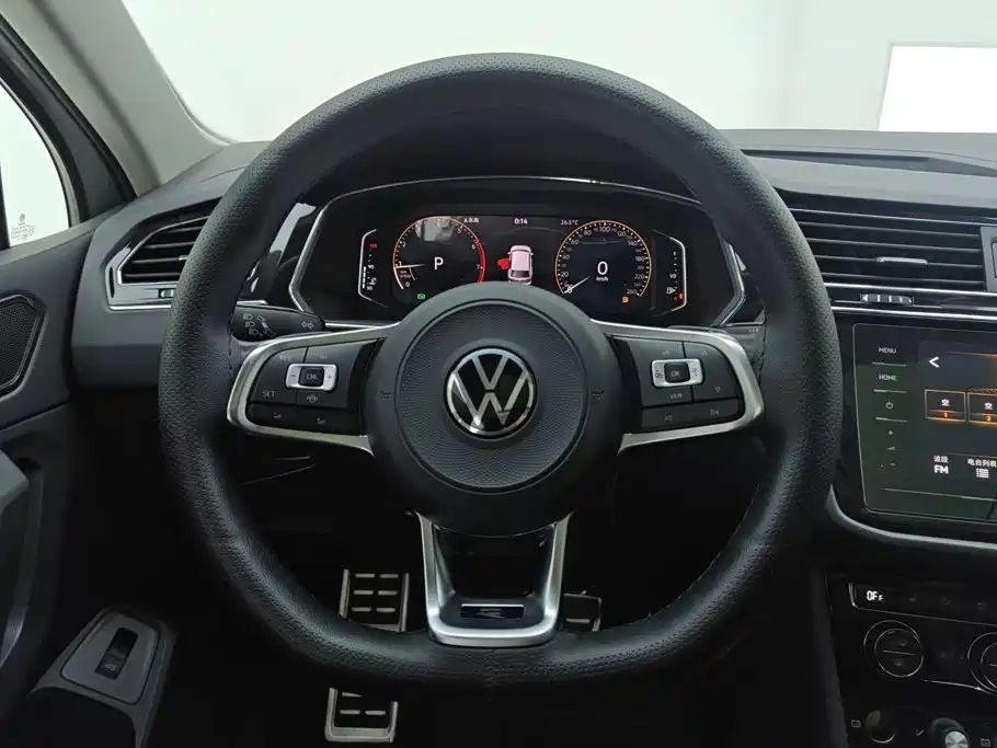 Volkswagen Tiguan L — миниатюра 15