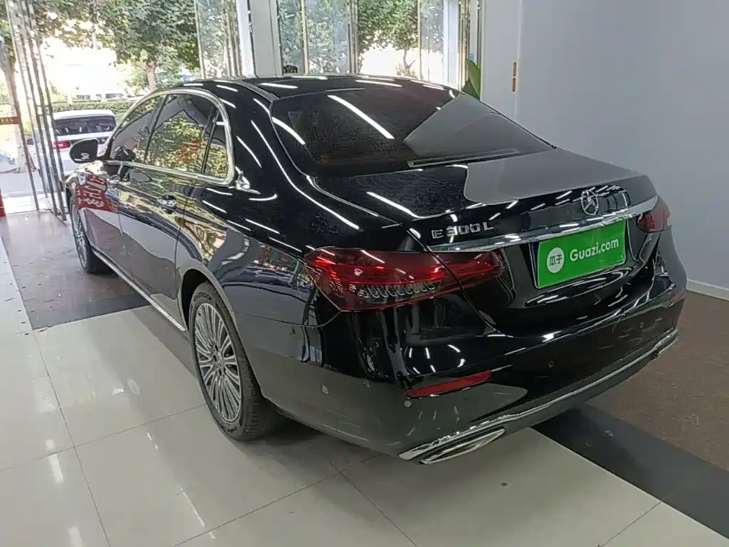 Mercedes-Benz E-Class — миниатюра 5