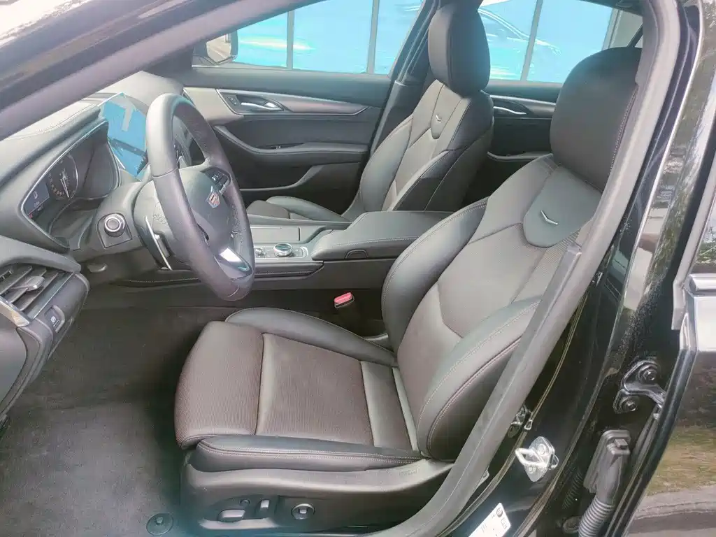Cadillac CT5 — миниатюра 12
