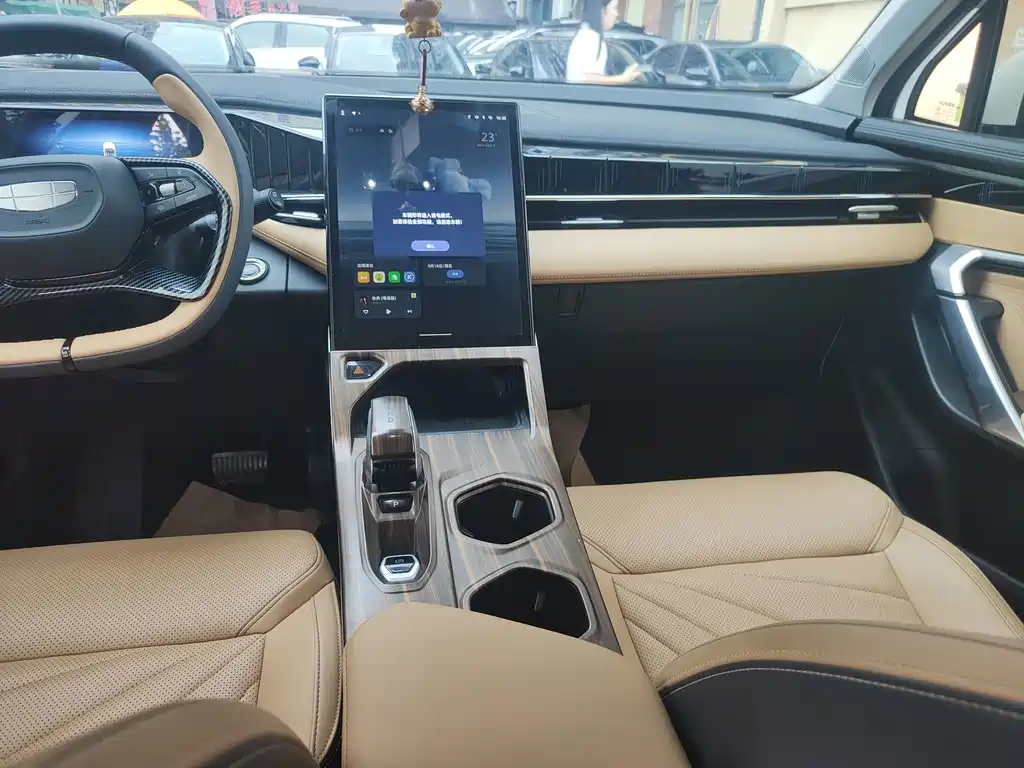 Geely Boyue L — миниатюра 7