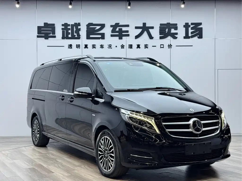 Mercedes-Benz V-Class 2017 V 260 L Premium Extended Edition