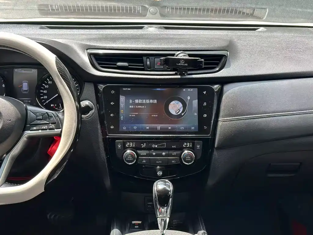 Nissan X-Trail — миниатюра 12