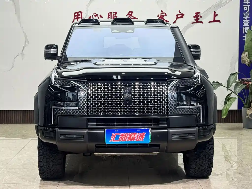 Yangwang Yangwang U8 — миниатюра 2